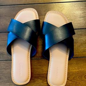 Old Navy Criss Cross sandals